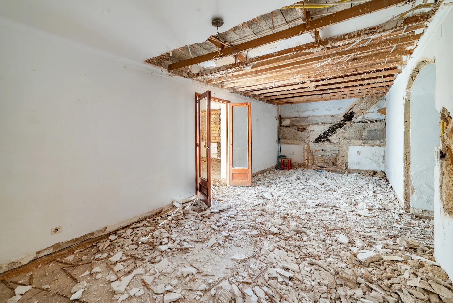 Charmant herenhuis met goedgekeurd renovatieproject in het hart van Pollensa-22