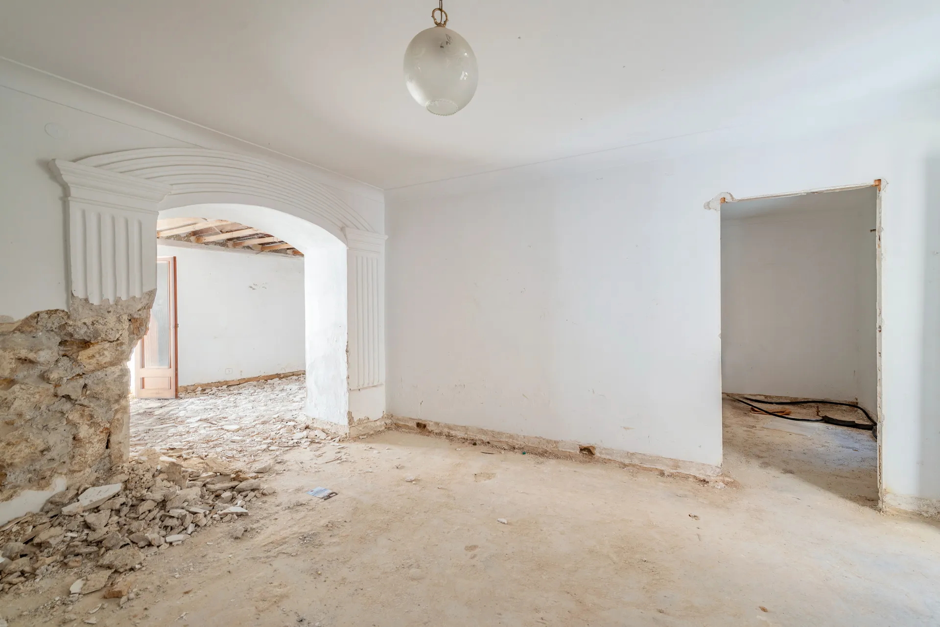 Charmant herenhuis met goedgekeurd renovatieproject in het hart van Pollensa-21