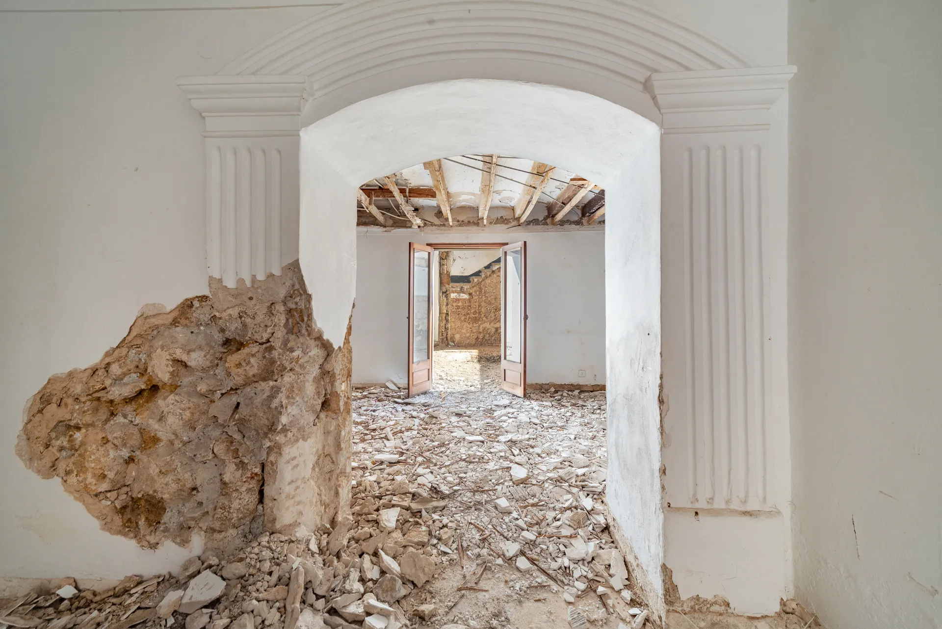 Charmant herenhuis met goedgekeurd renovatieproject in het hart van Pollensa-17