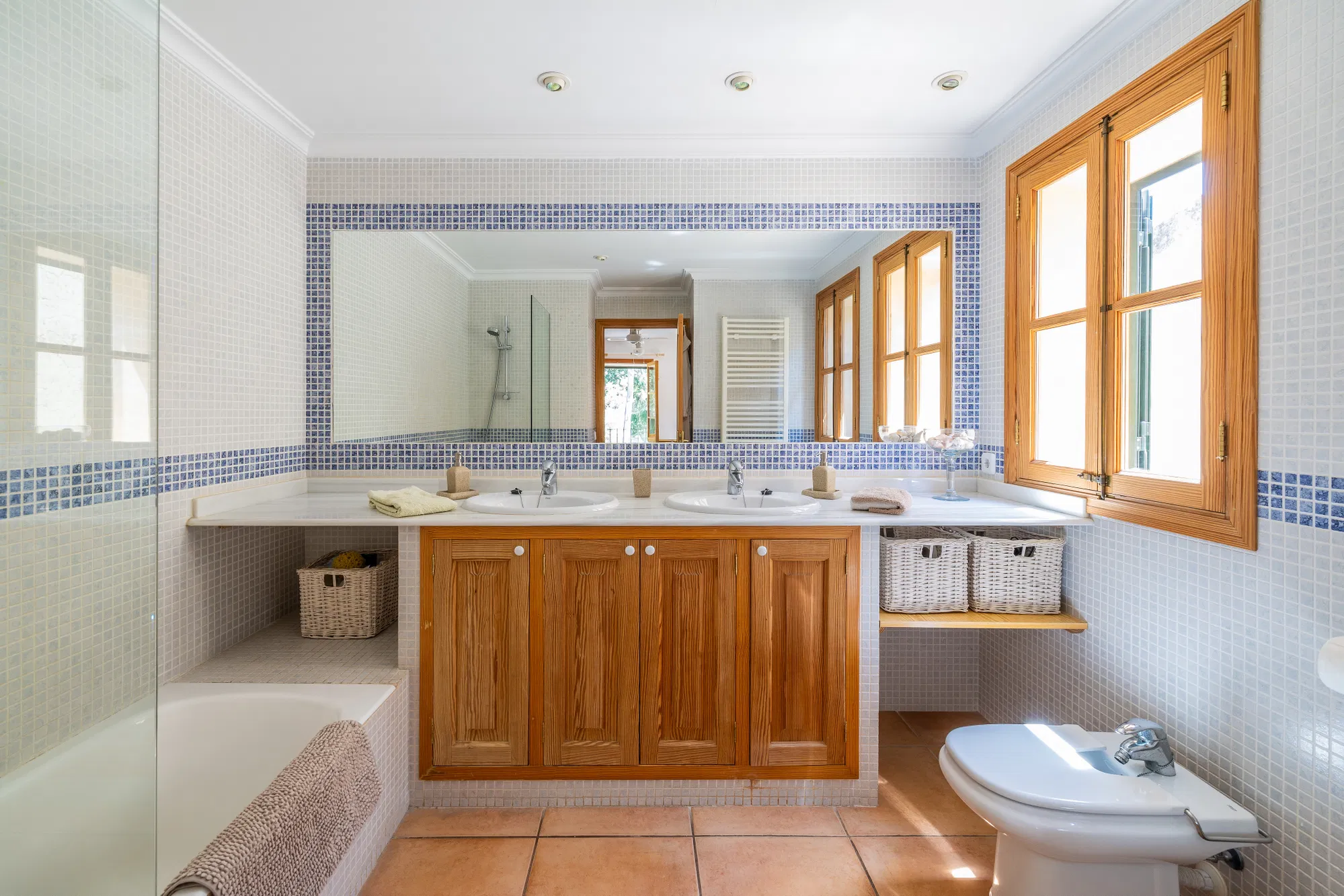 Quietly situated townhouse with pool and parking in Alaró-16