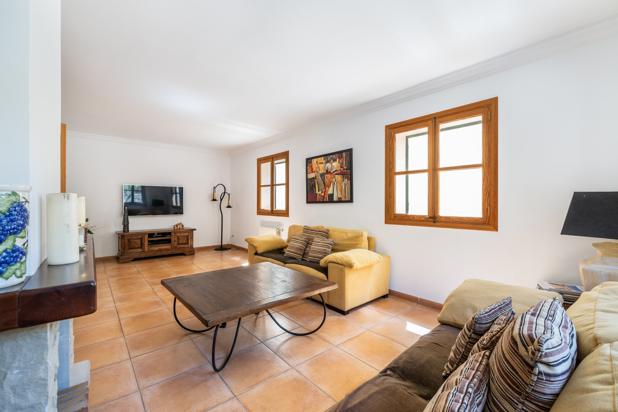 Quietly situated townhouse with pool and parking in Alaró-7