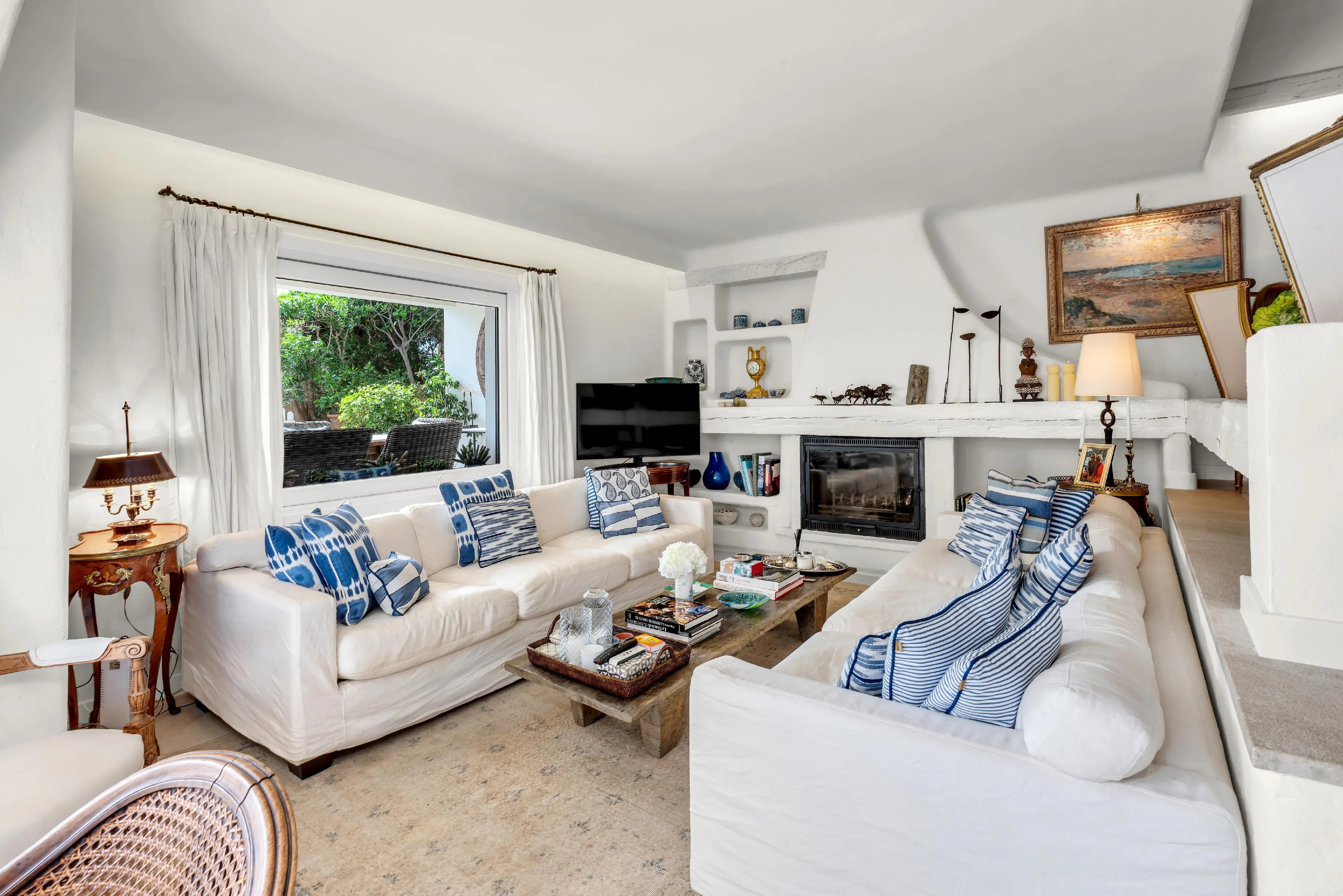 Mediterranean house with views of the harbour and mountains-3