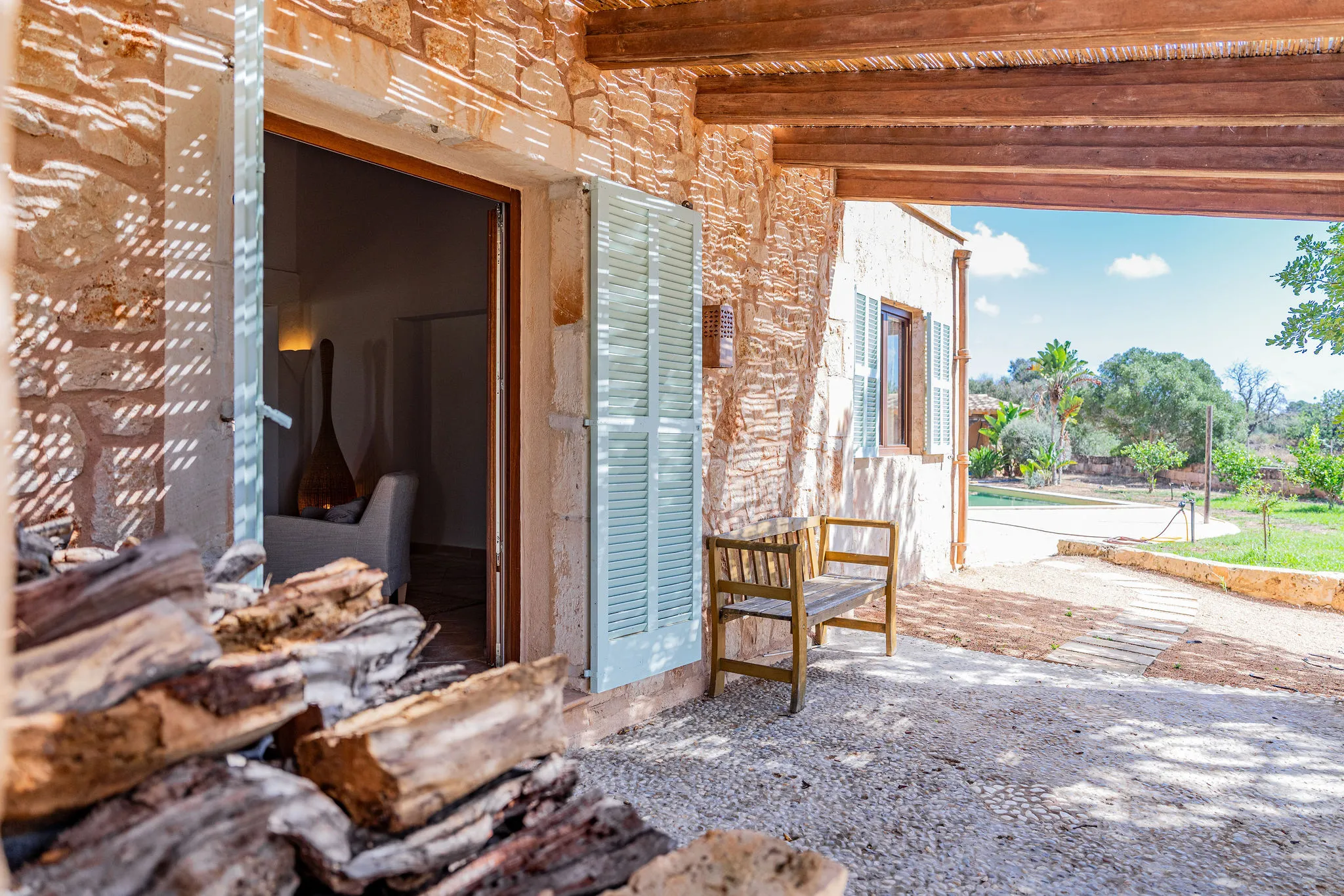 Renoverad finca i natursten nära Santanyi-10