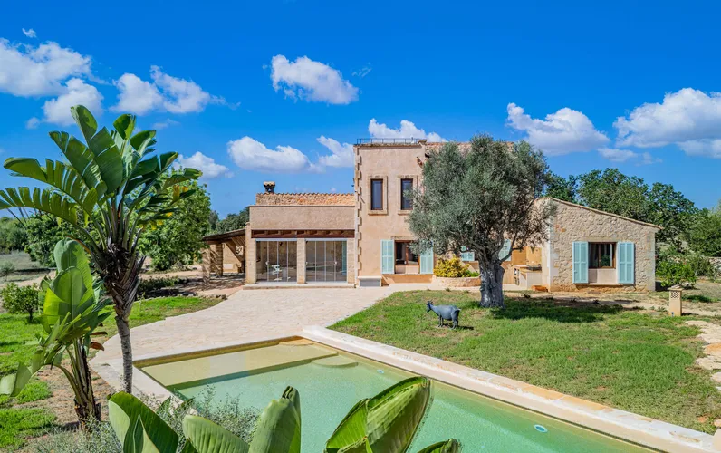 Renoverad finca i natursten nära Santanyi