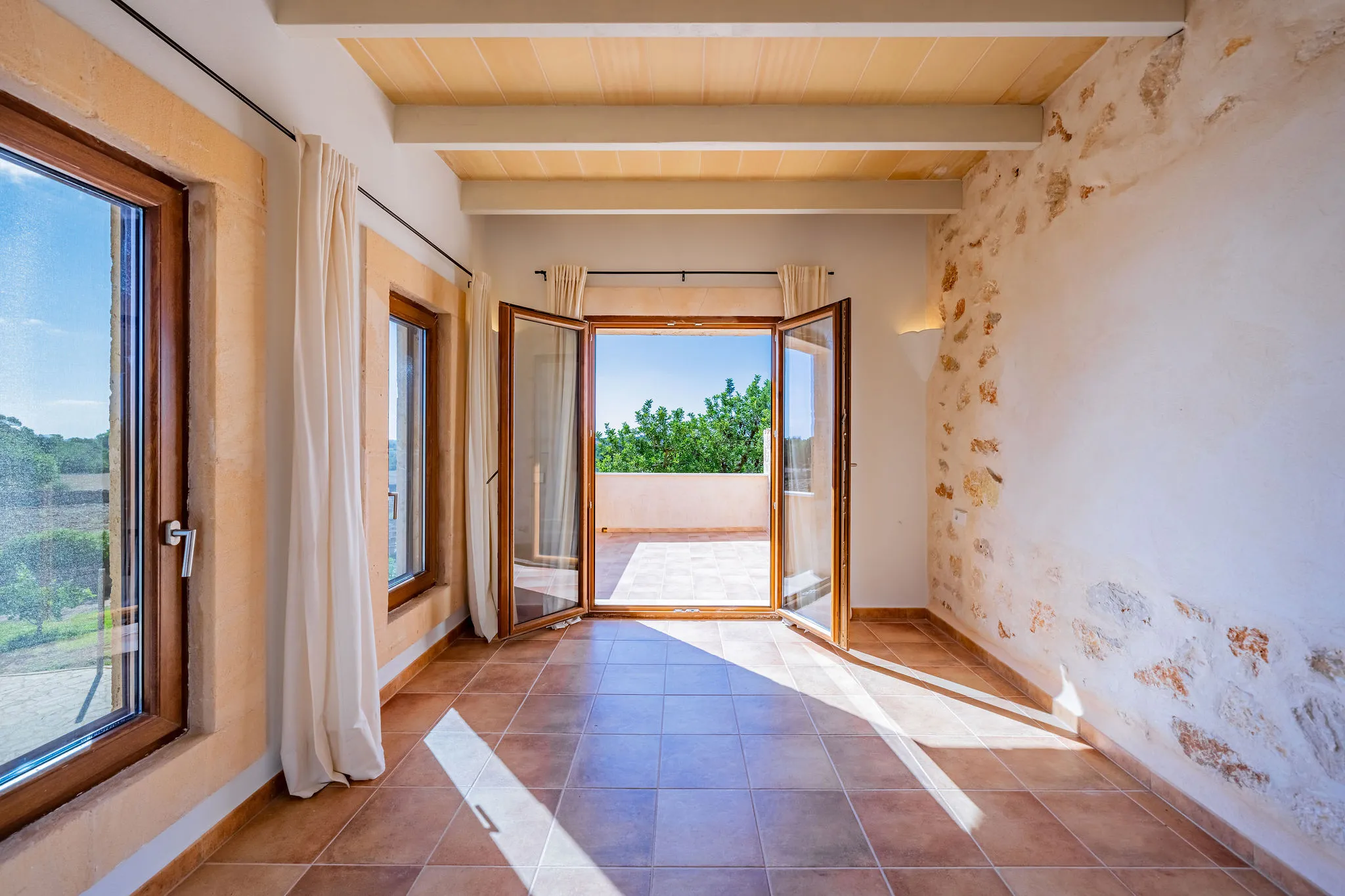 Renoverad finca i natursten nära Santanyi-8