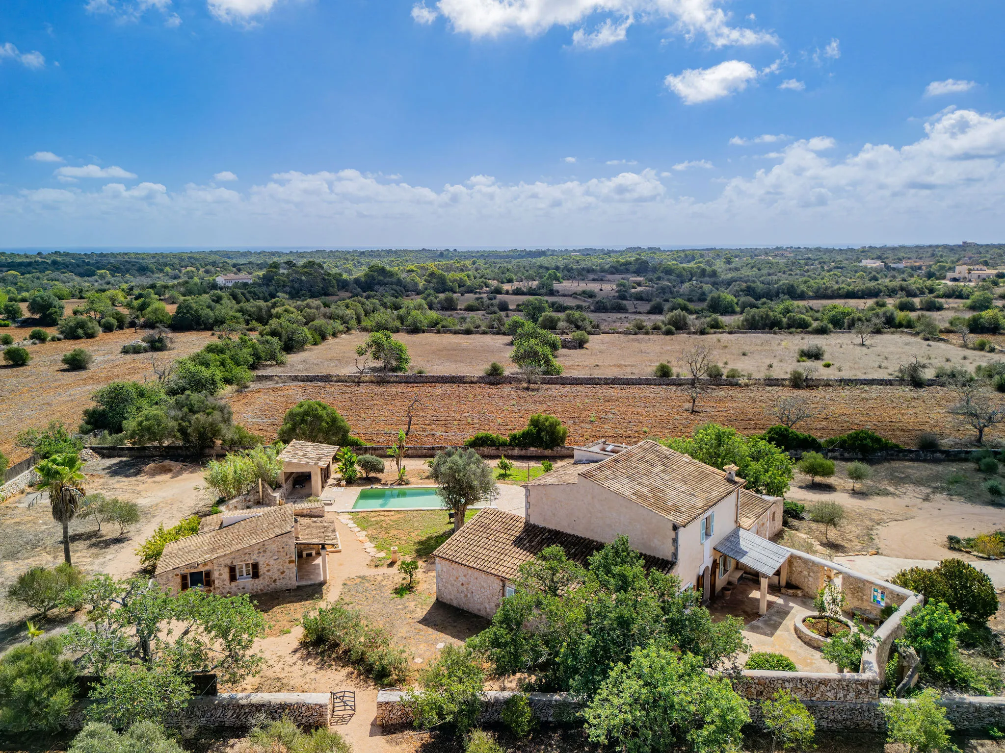 Renoverad finca i natursten nära Santanyi-2