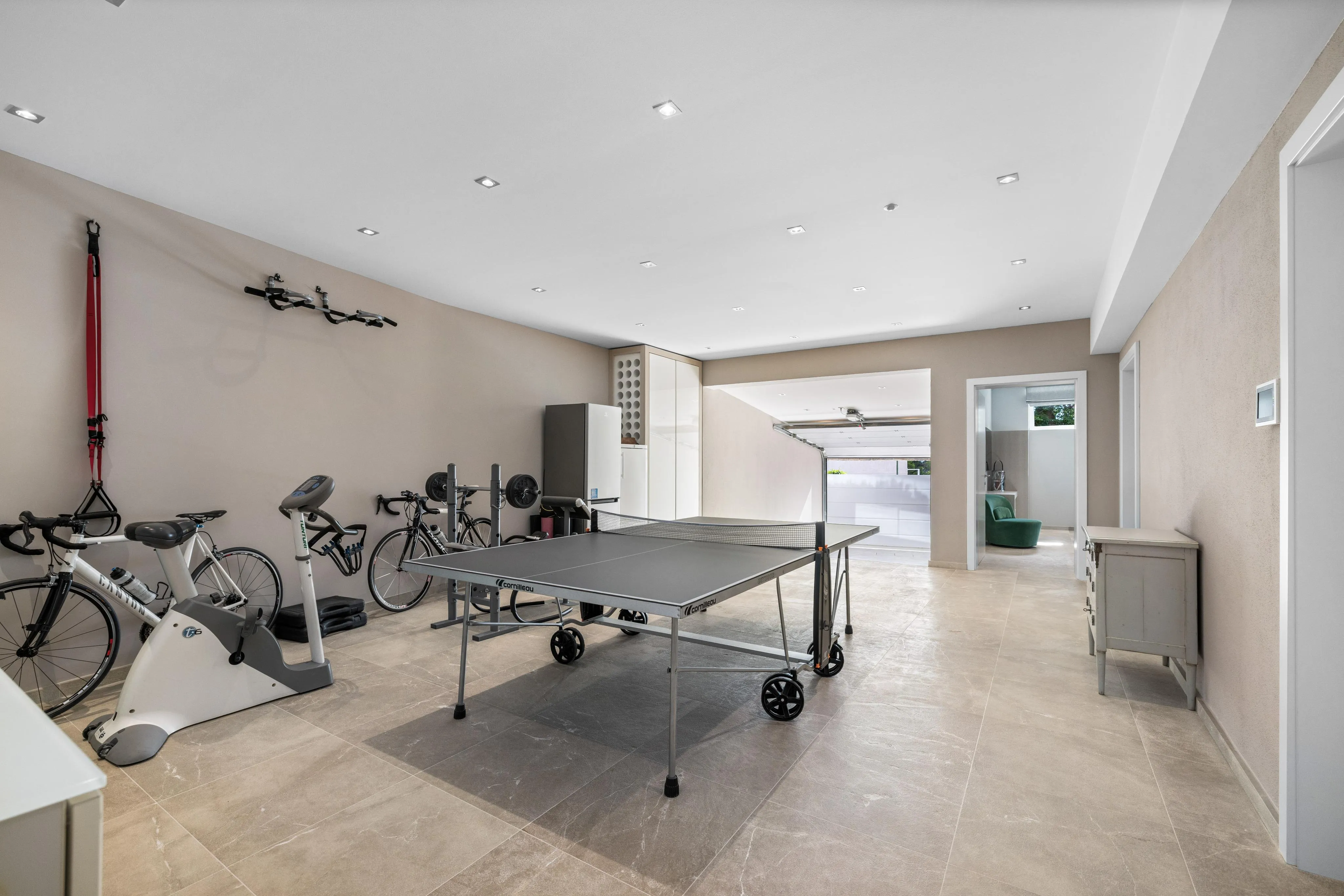 First-class sea view villa in exclusive location-29