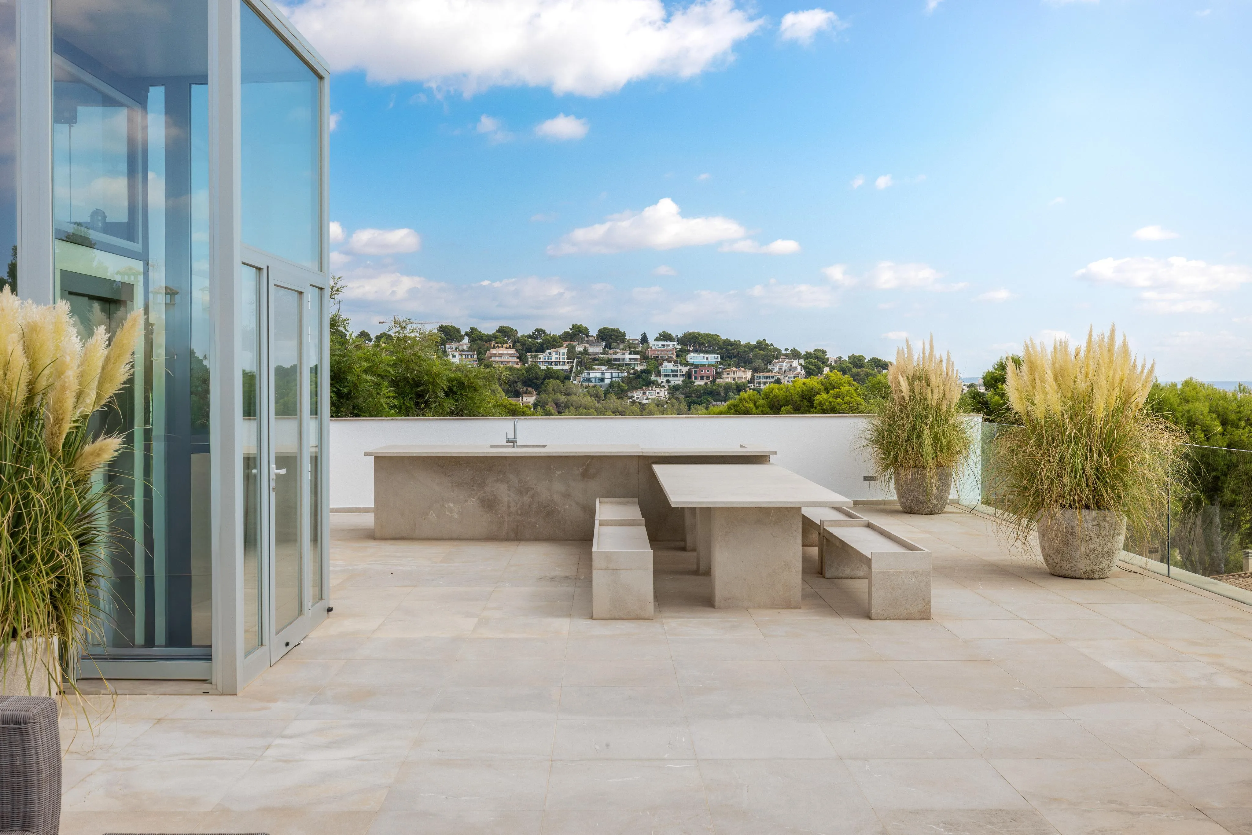 First-class sea view villa in exclusive location-24