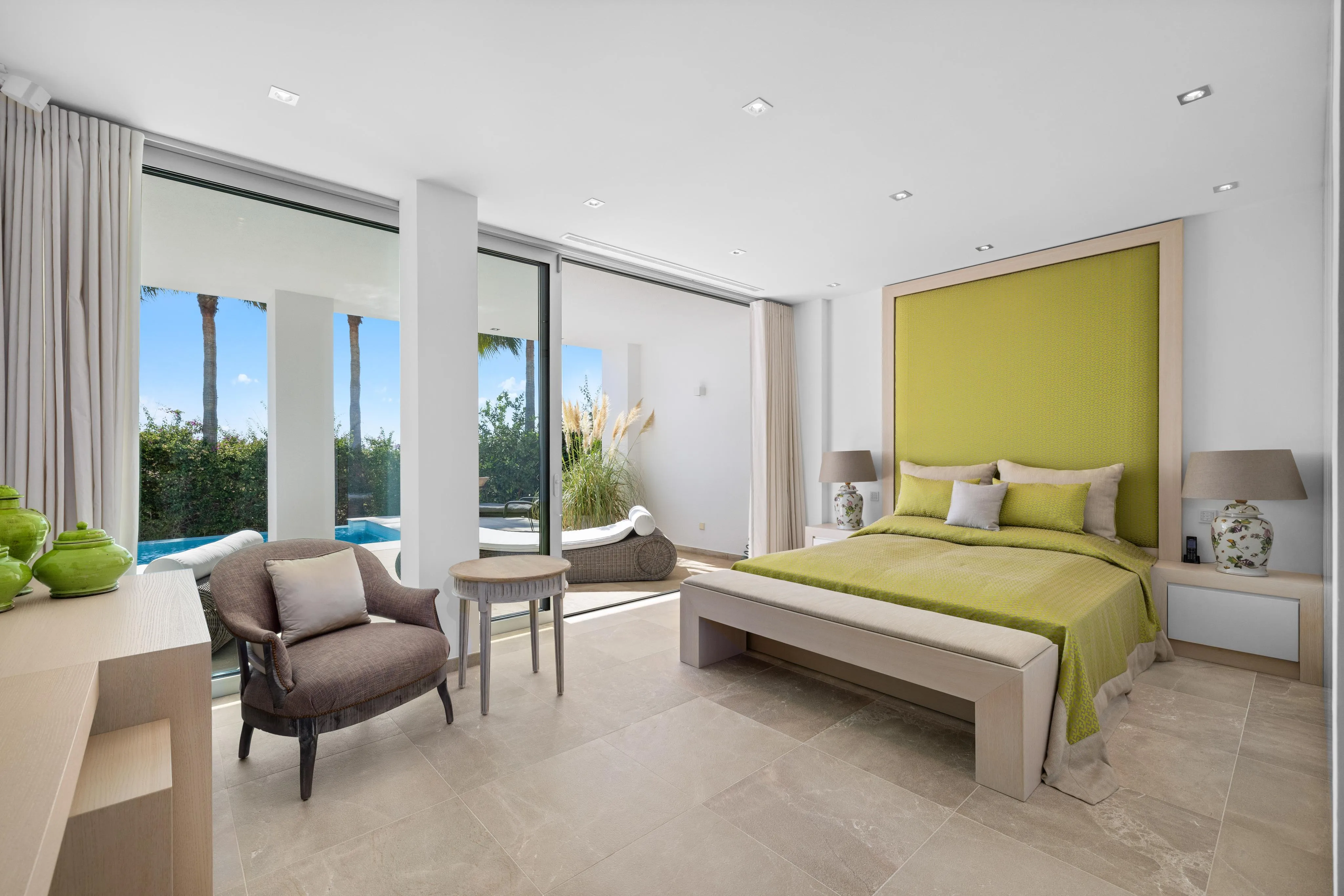 First-class sea view villa in exclusive location-19