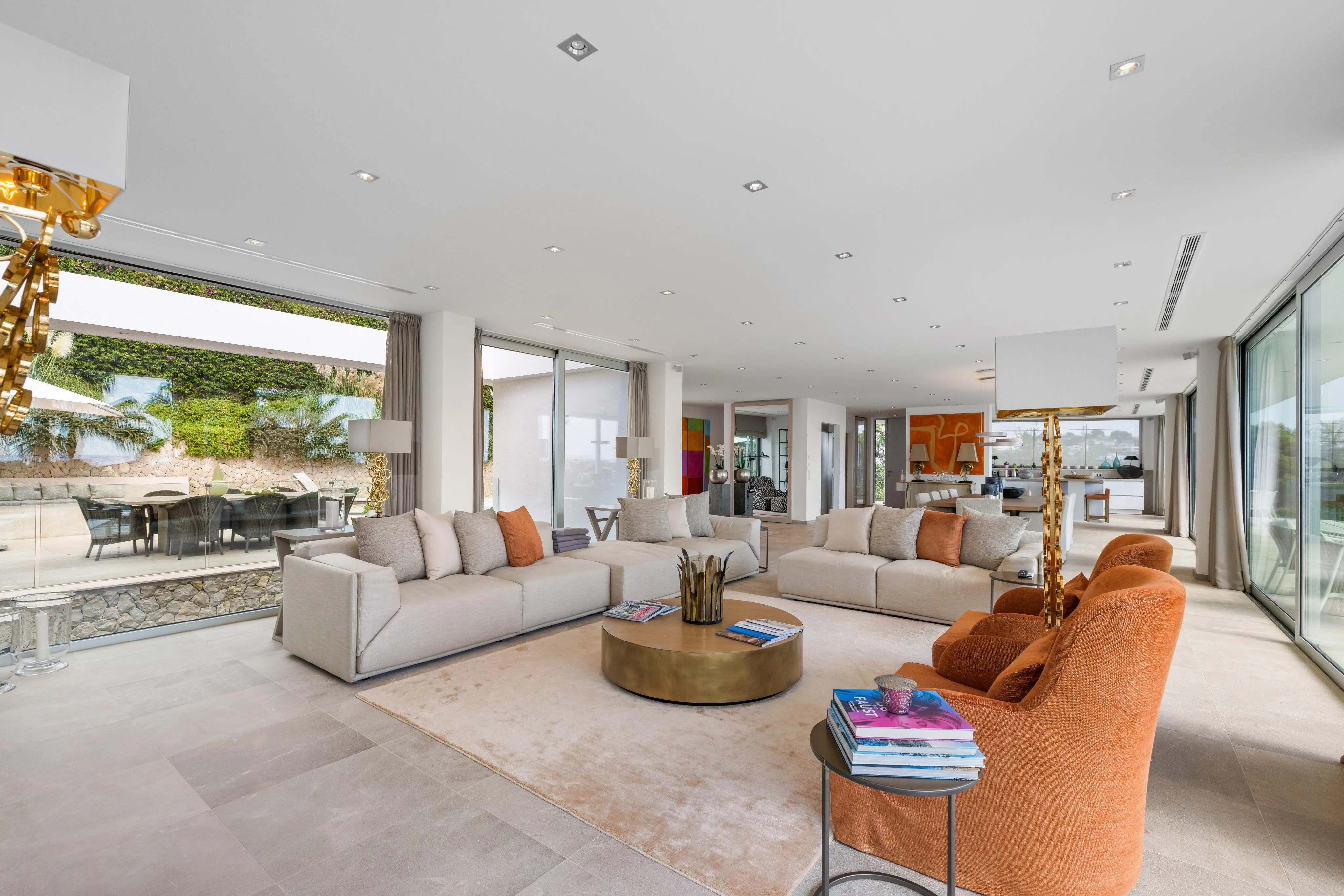 First-class sea view villa in exclusive location-4