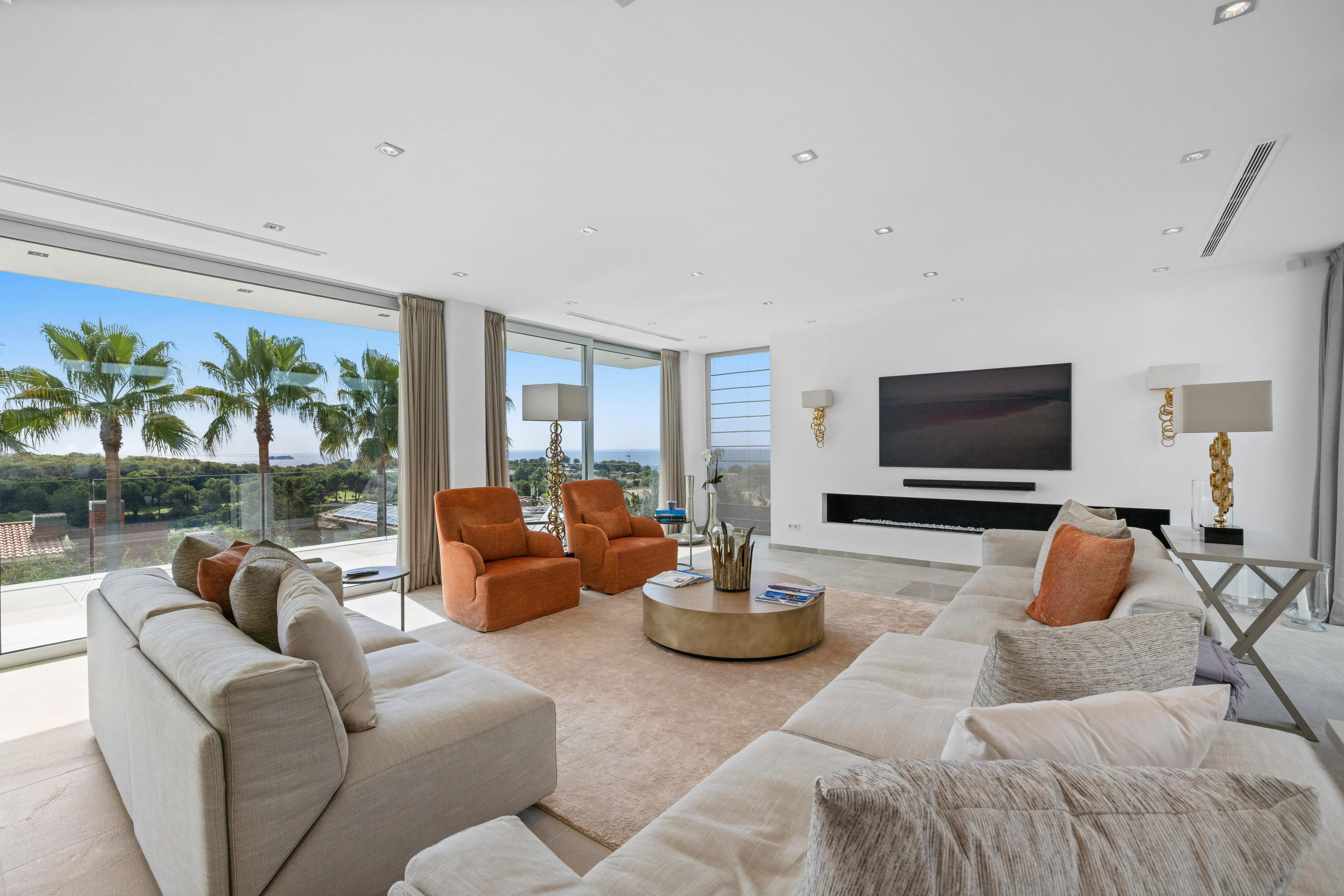 First-class sea view villa in exclusive location-7