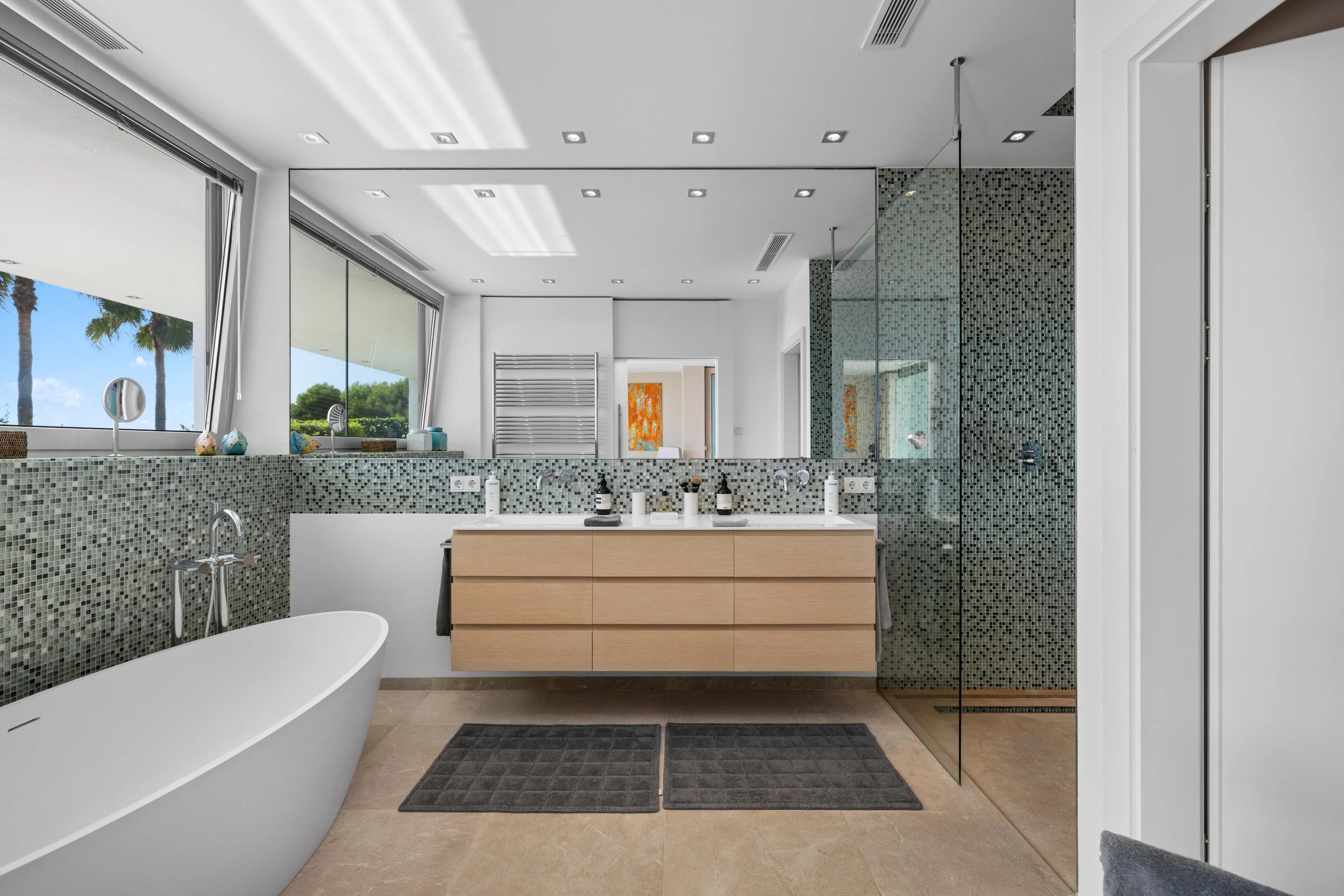 First-class sea view villa in exclusive location-16