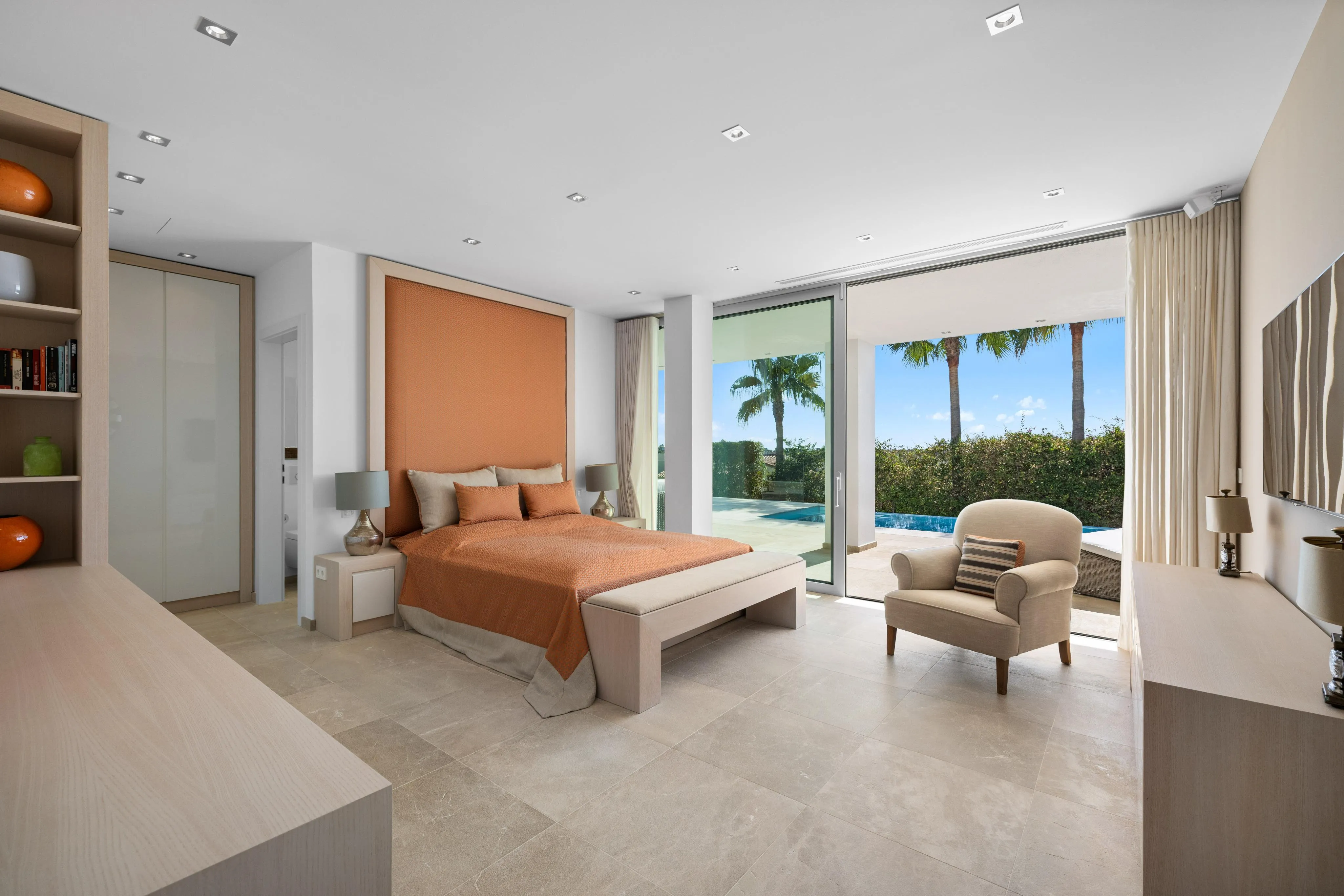 First-class sea view villa in exclusive location-17