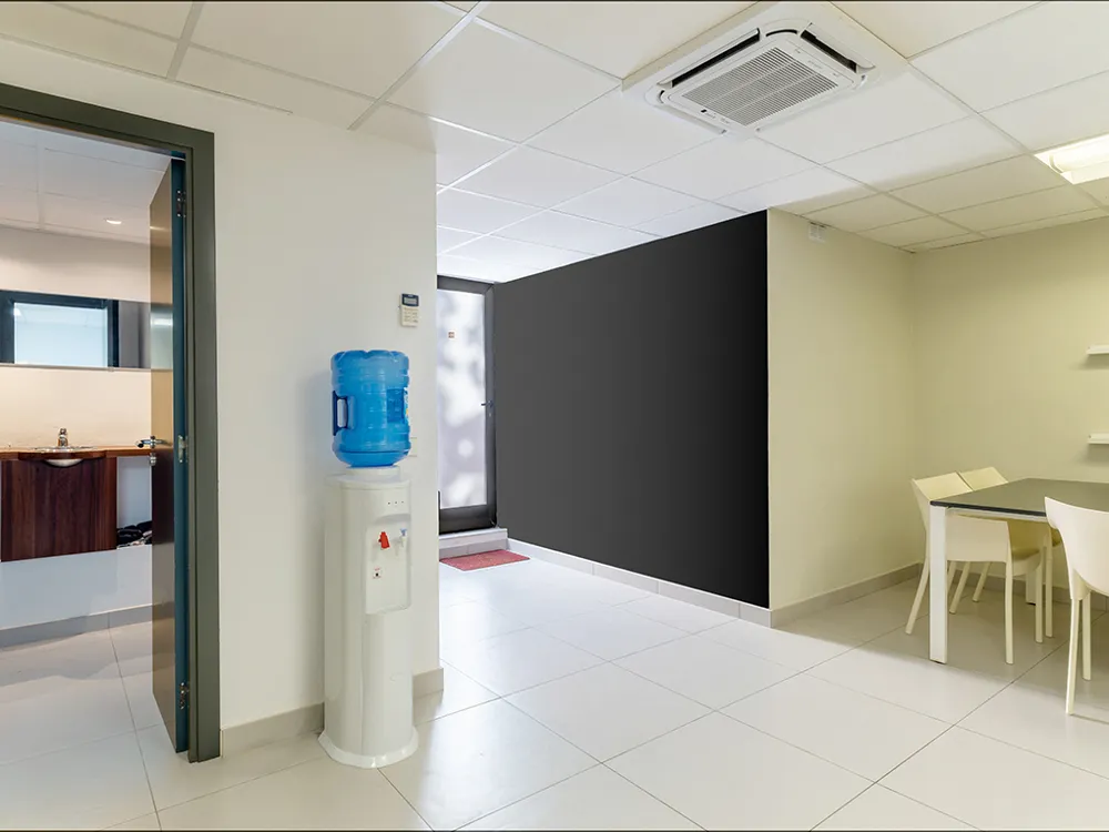 Elegante local comercial en el corazón de Puerto Andratx-6