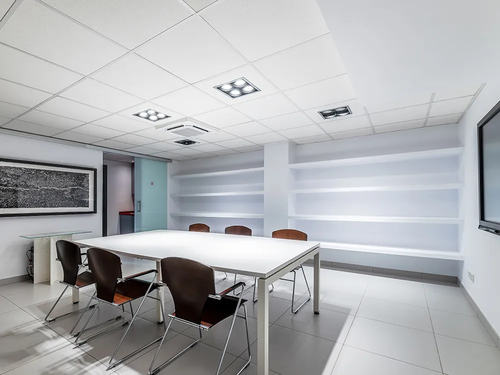 Elegante local comercial en el corazón de Puerto Andratx-4