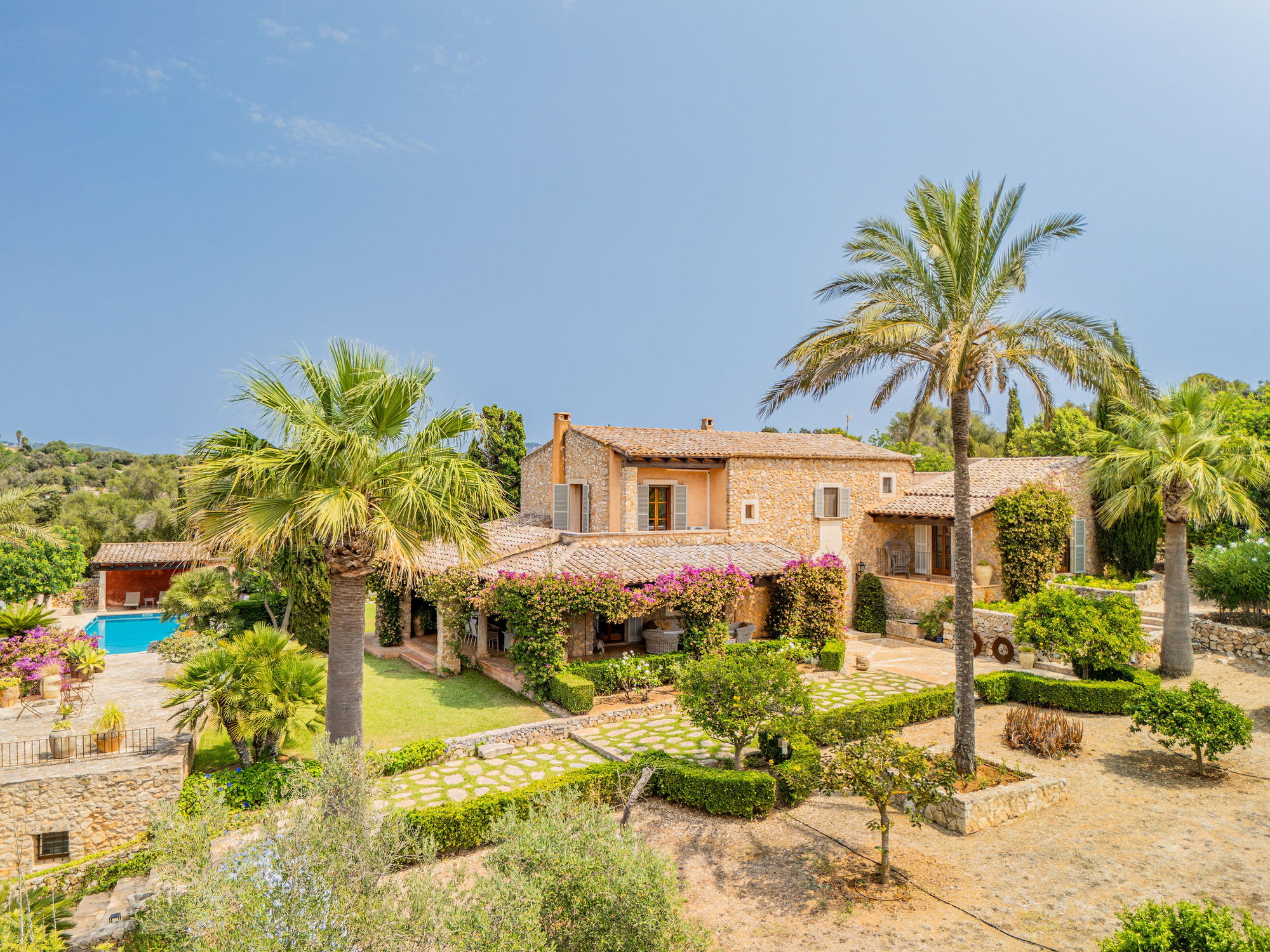 Autentica proprietà finca con splendido giardino