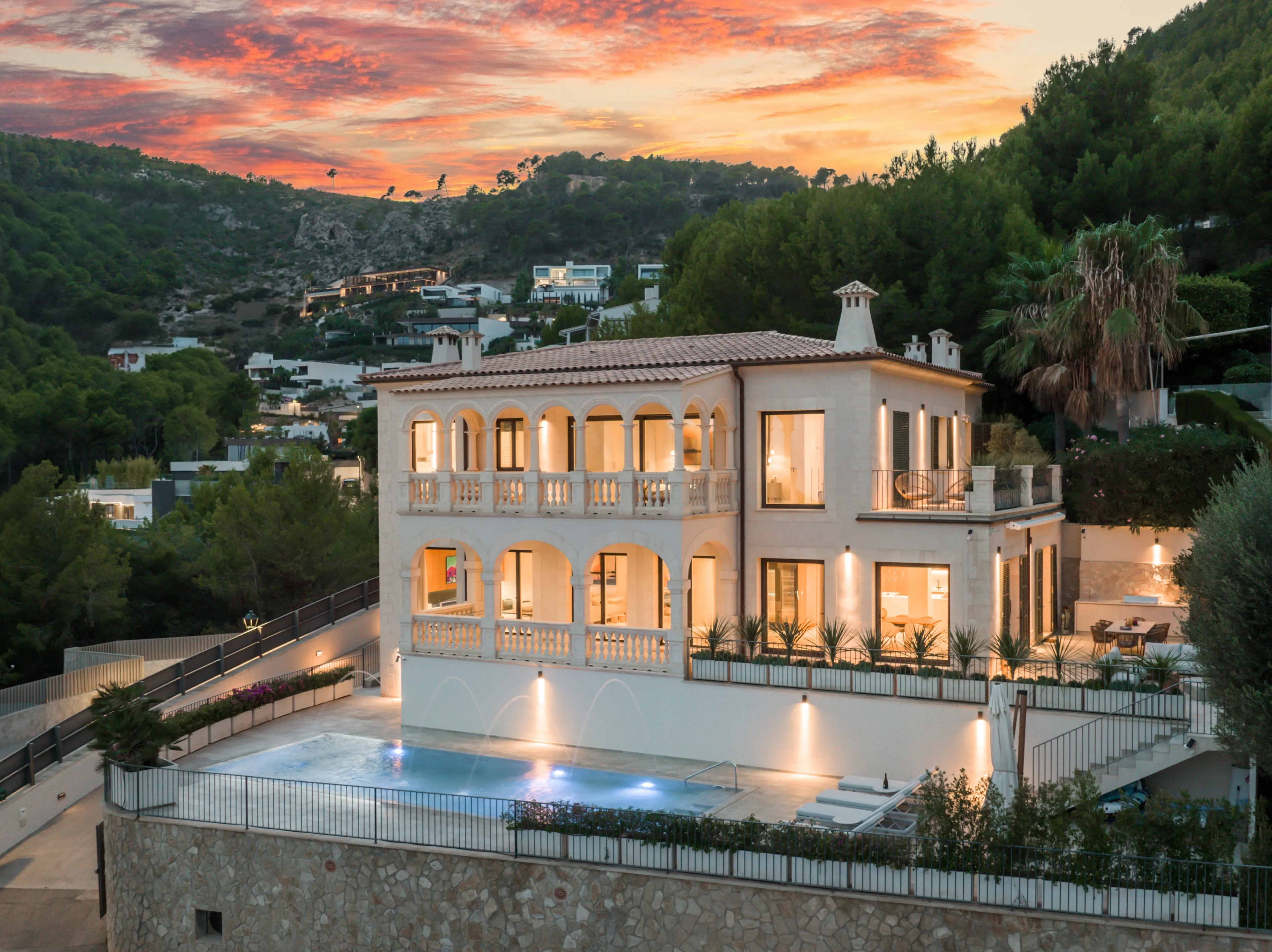 Luxe villa met fantastisch uitzicht op zee in Son Vida-1