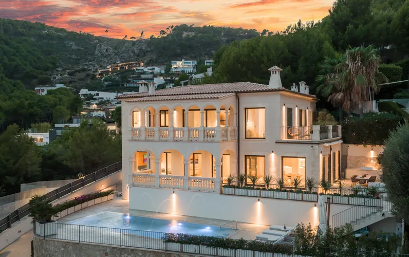 Villa de lujo con fantásticas vistas al mar en Son Vida