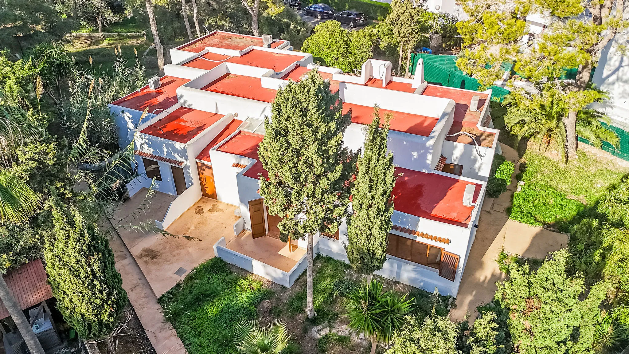 Zesgezinswoning in een woonwijk dicht bij het strand - ideaal voor investeerders-2