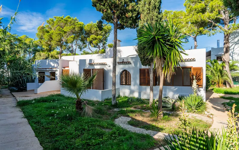 Casa unifamiliare in una zona residenziale vicino alla spiaggia - ideale per gli investitori