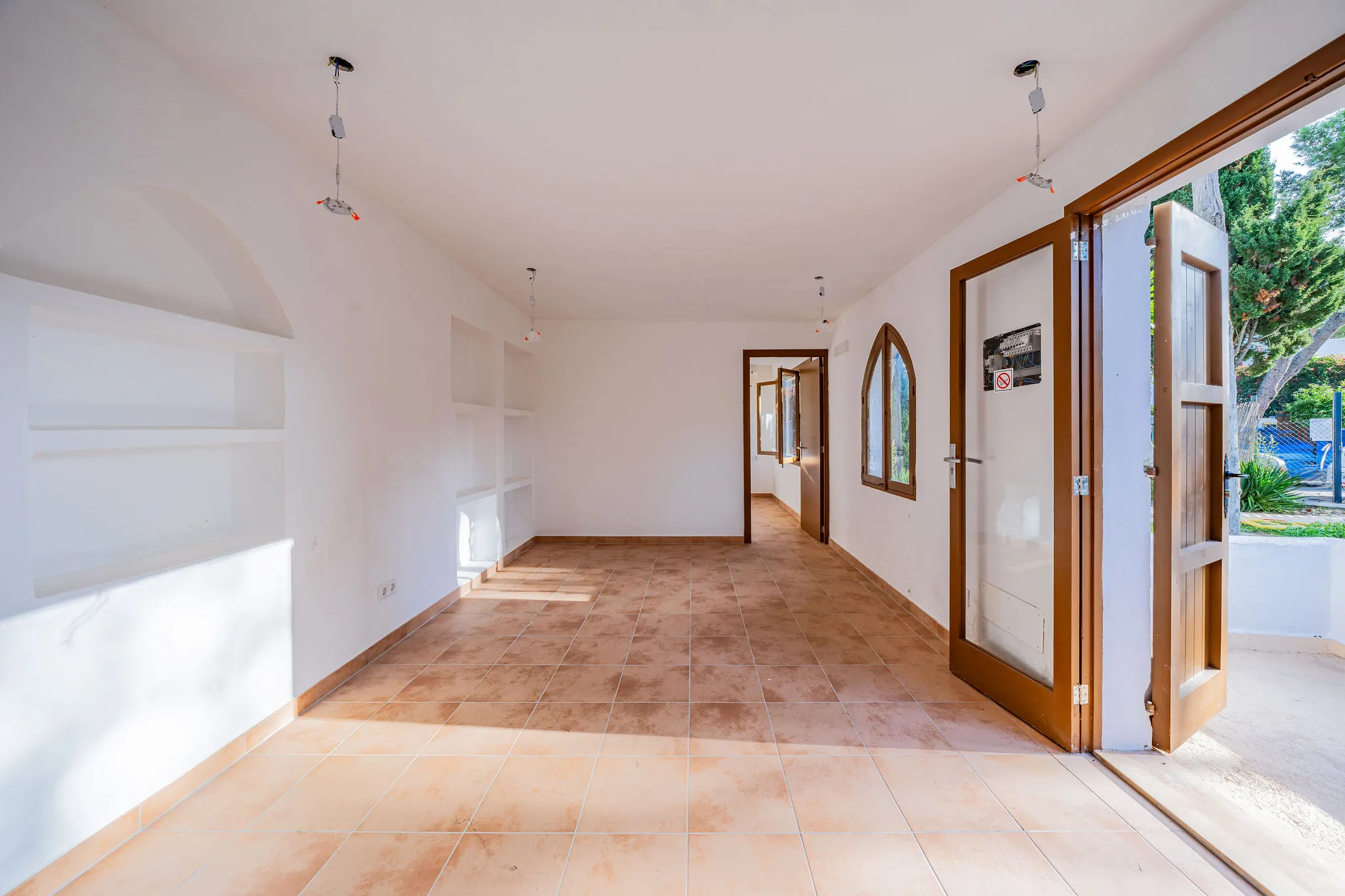 Zesgezinswoning in een woonwijk dicht bij het strand - ideaal voor investeerders-10