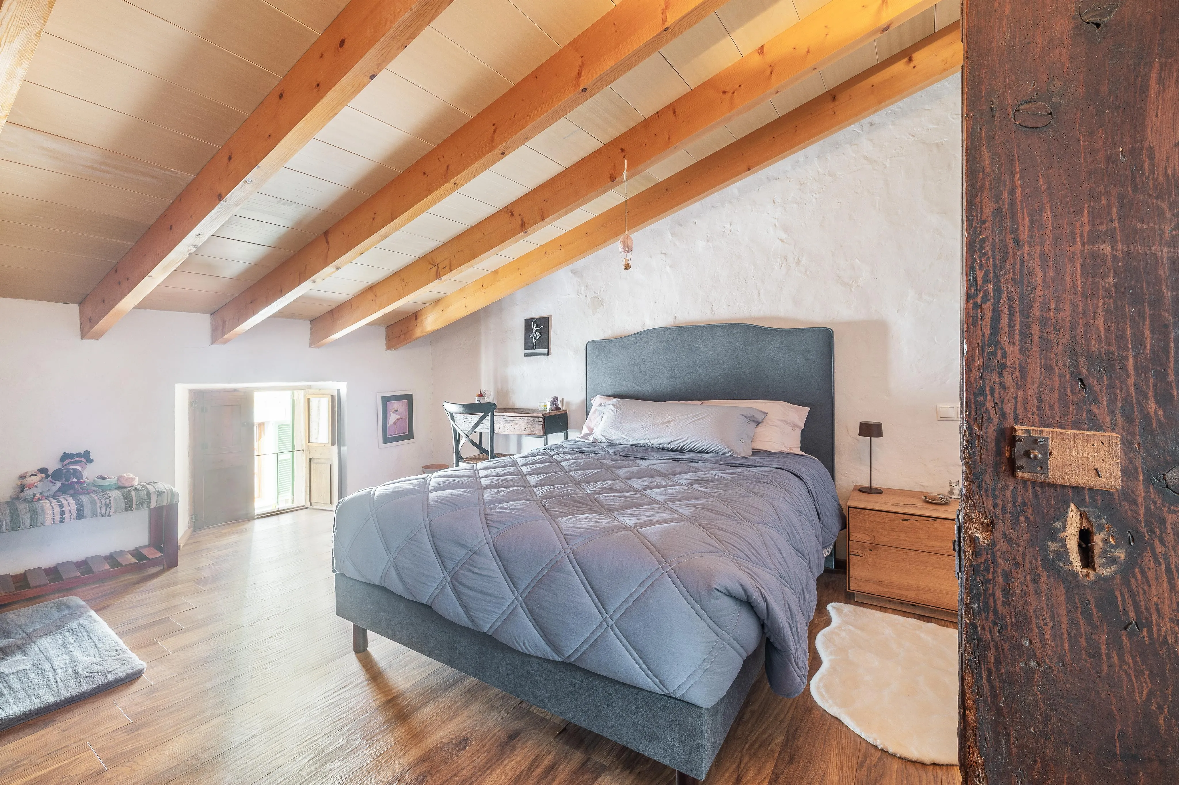 Encantadora casa de pueblo renovada con jardín en Alaró-11