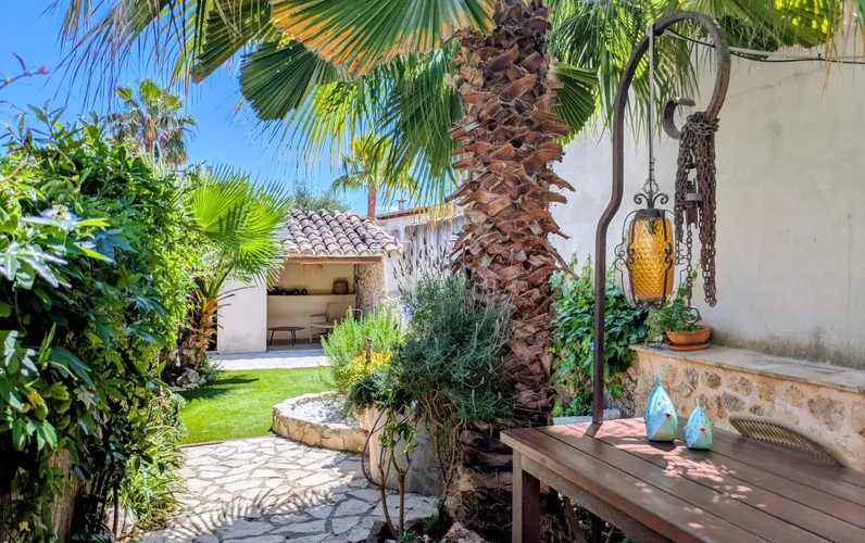 Charmantes, renoviertes Dorfhaus mit Garten in Alaró