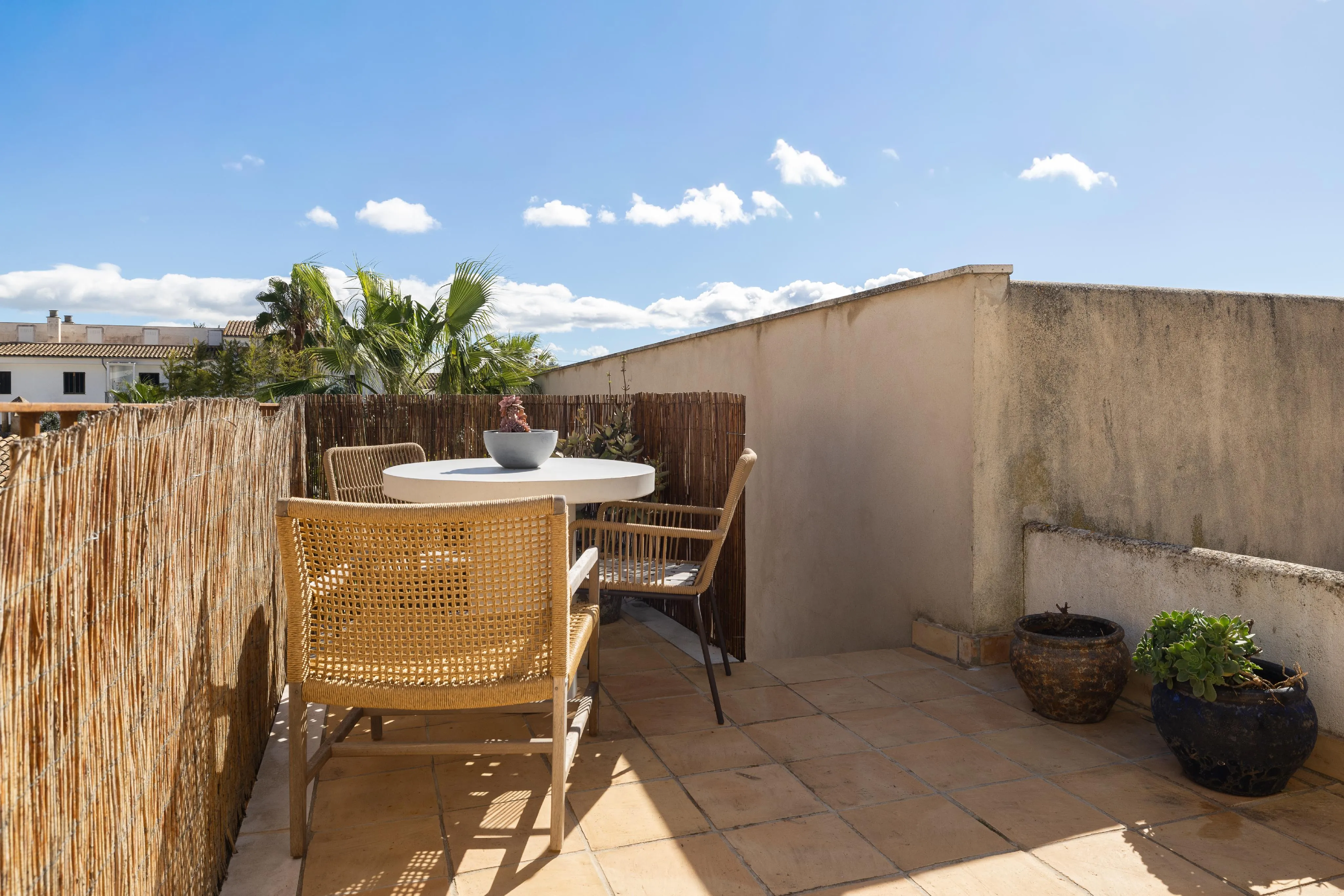 Encantadora casa de pueblo renovada con jardín en Alaró-14