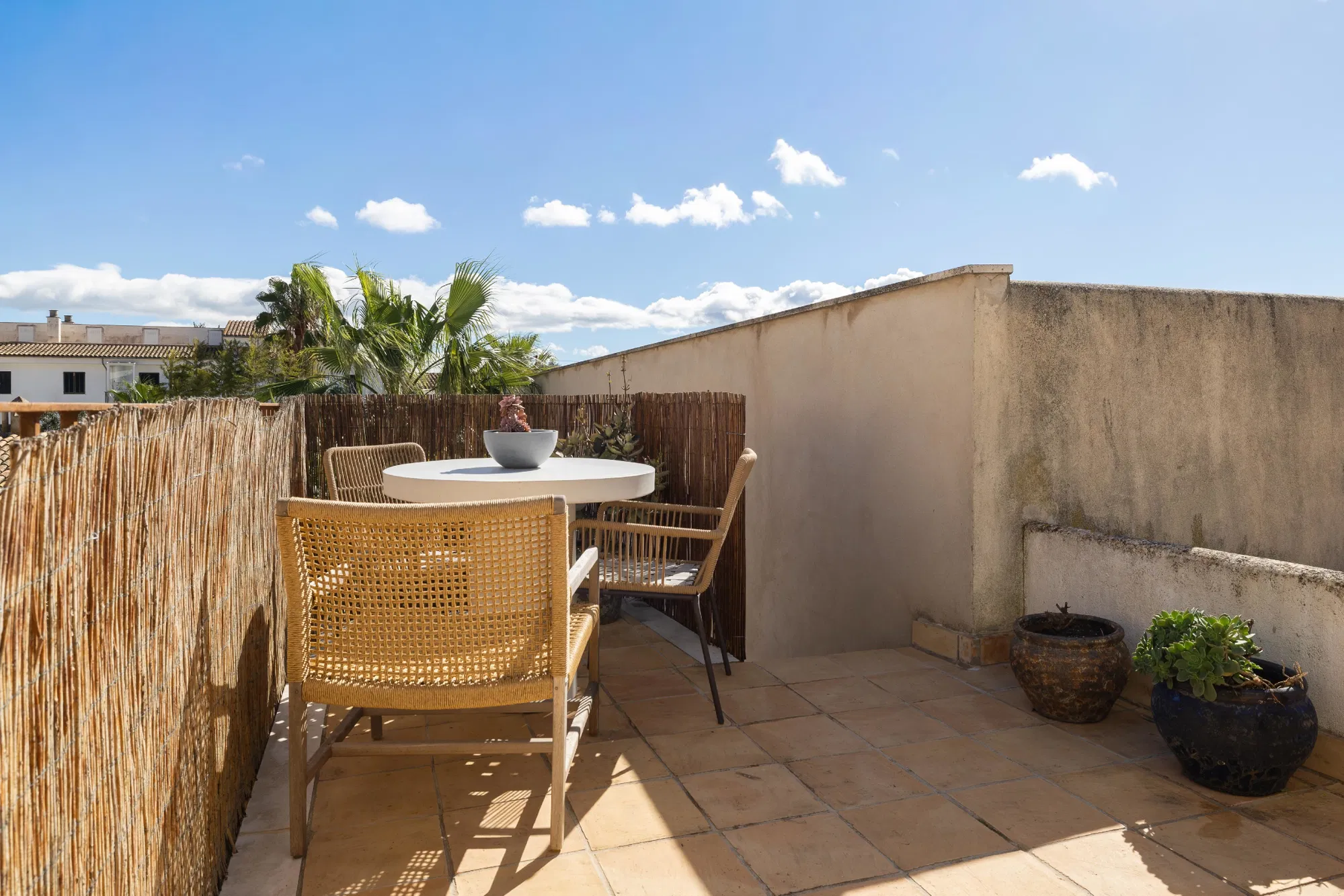 Charming renovated south-facing townhouse with garden-14