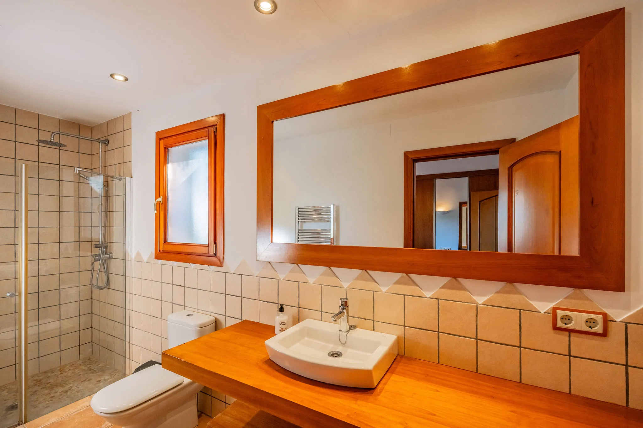 Charming villa with holiday rental license, Crestatx, Sa Pobla-12