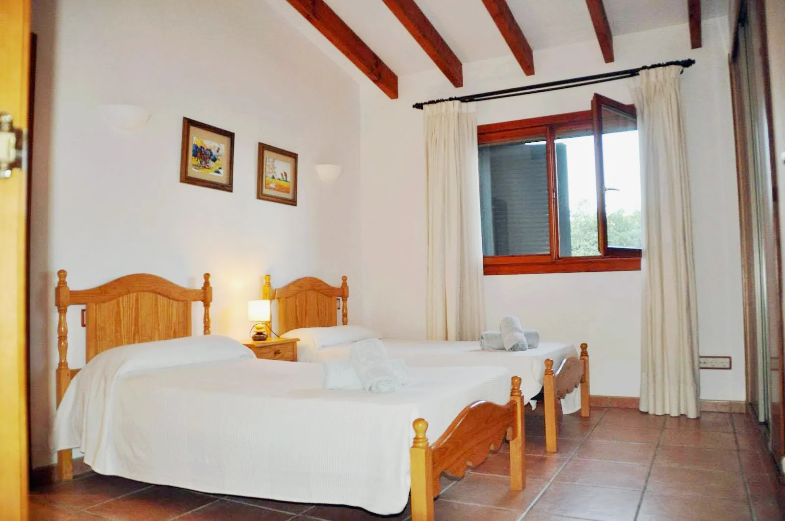 Charming villa with holiday rental license, Crestatx, Sa Pobla-11