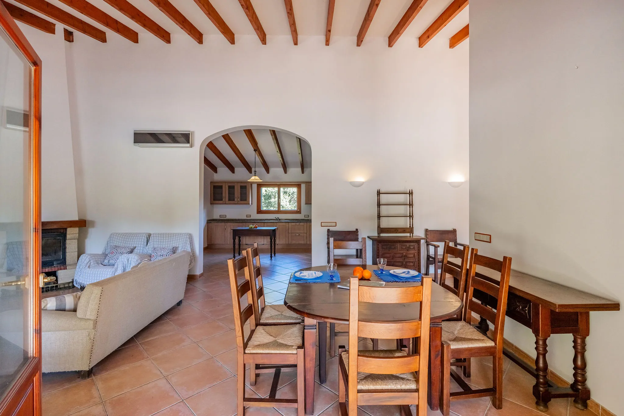 Charming villa with holiday rental license, Crestatx, Sa Pobla-4