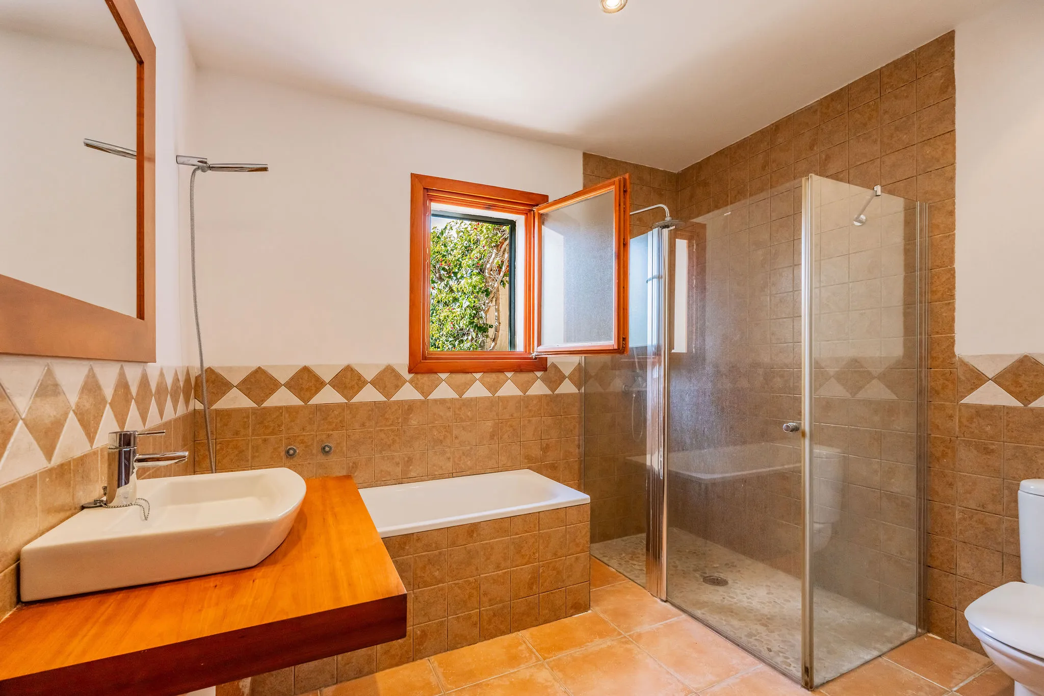 Charming villa with holiday rental license, Crestatx, Sa Pobla-15