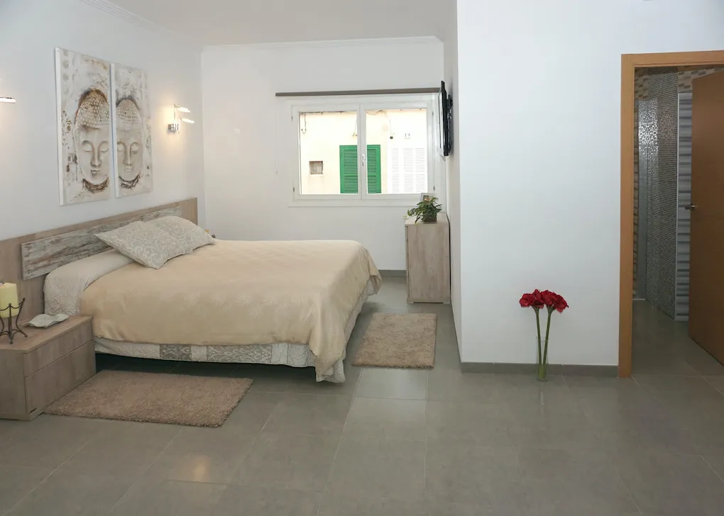 Casa de pueblo con dos unidades y piscina-7