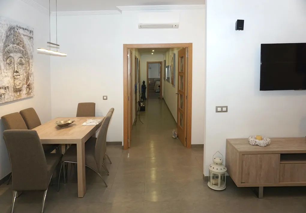 Casa de pueblo con dos unidades y piscina-3