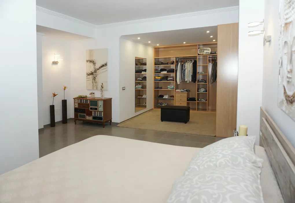 Casa de pueblo con dos unidades y piscina-6