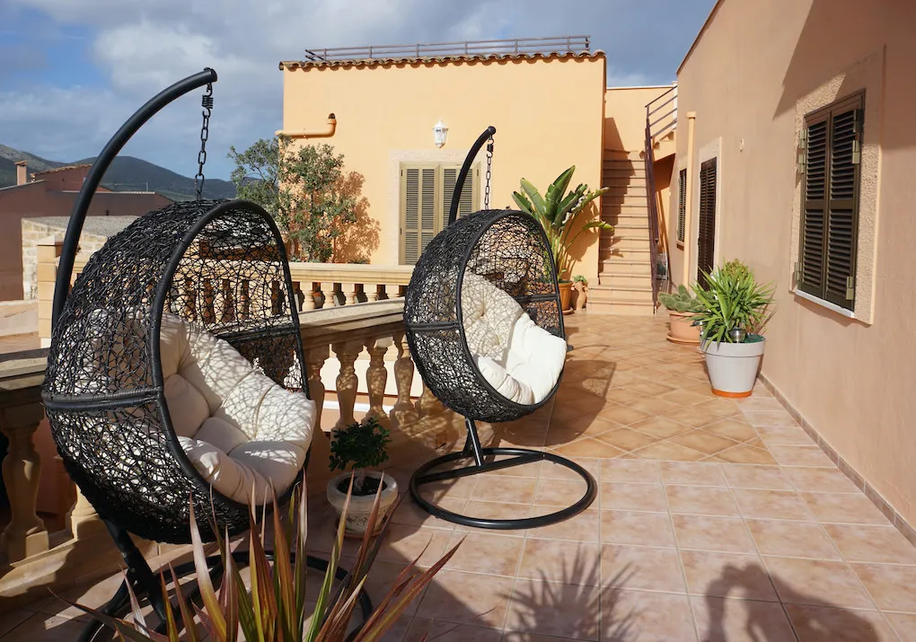 Casa de pueblo con dos unidades y piscina-12