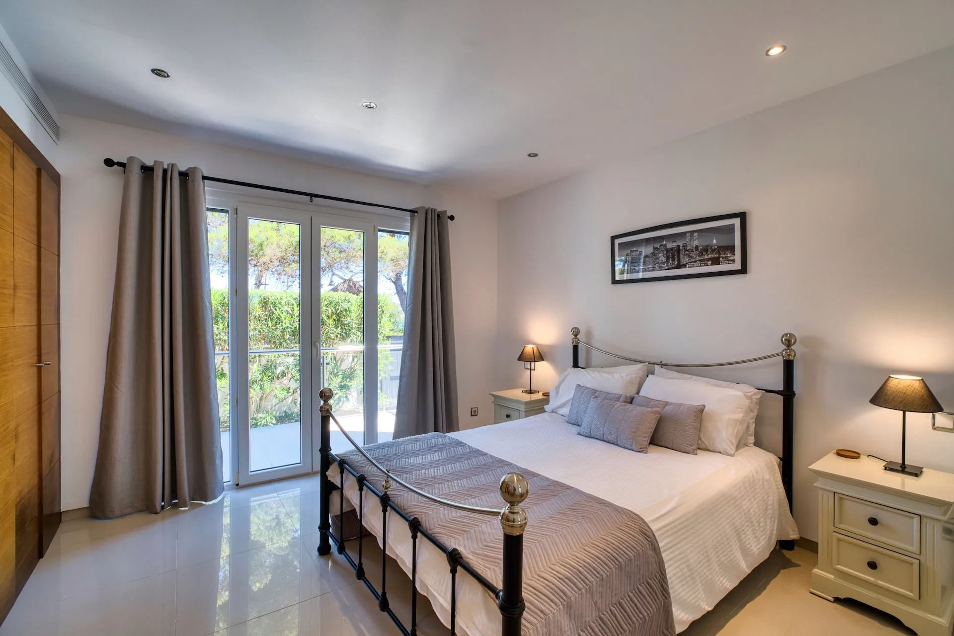 Seafront villa with spectacular views of the Bay of Cala Ratjada-7