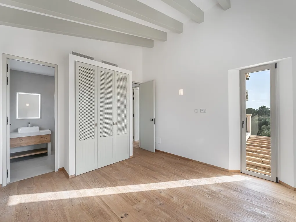 Maison neuve élégante dans un endroit recherché-12