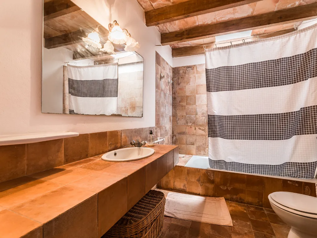 Landejendom til renovering i Inca-10