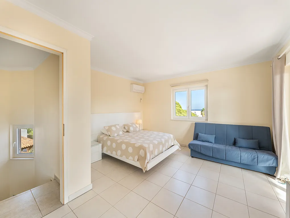 Mediterranean villa with sea view and rental license – just a few steps from the sea-15