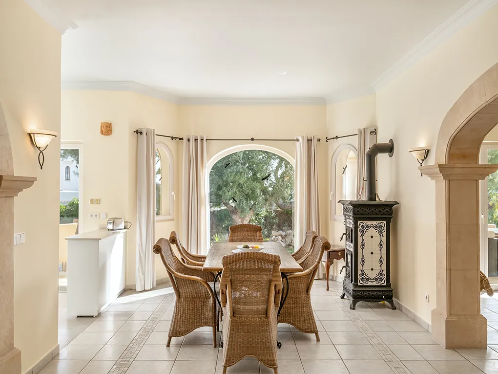 Mediterranean villa with sea view and rental license – just a few steps from the sea-6