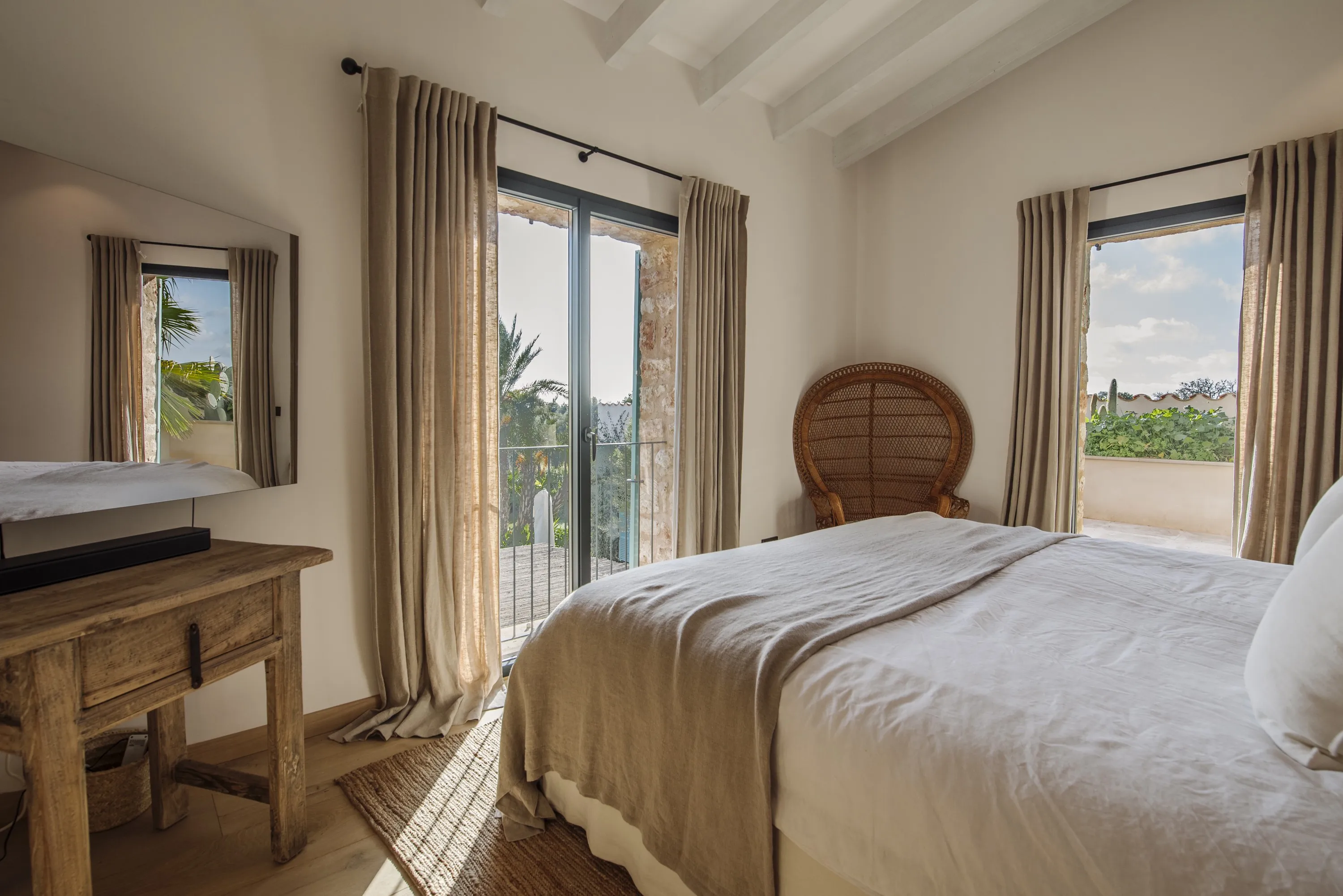 A Mediterranean oasis: Your private paradise-11