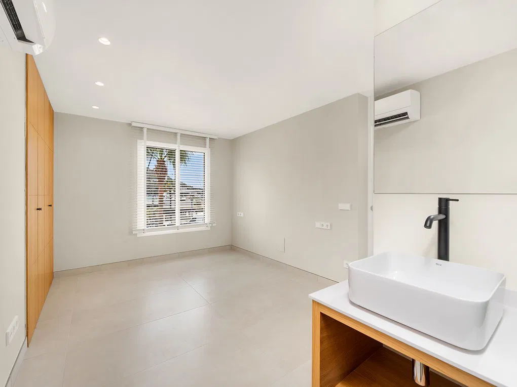 Apartament modern amb vistes magnífiques al port-11