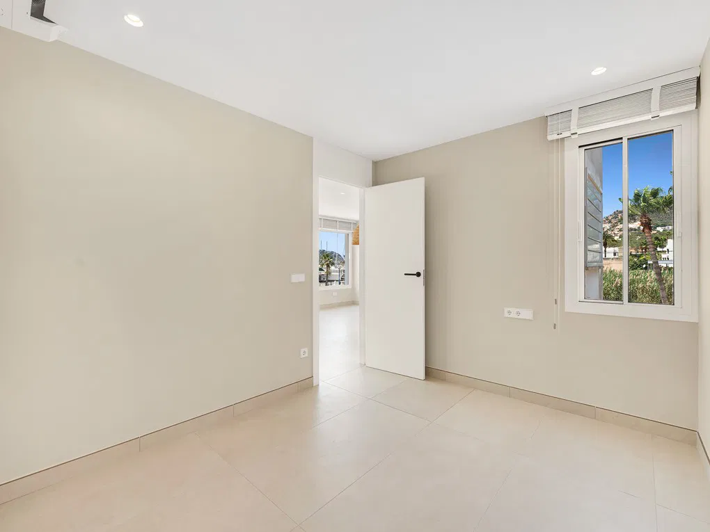 Apartament modern amb vistes magnífiques al port-8