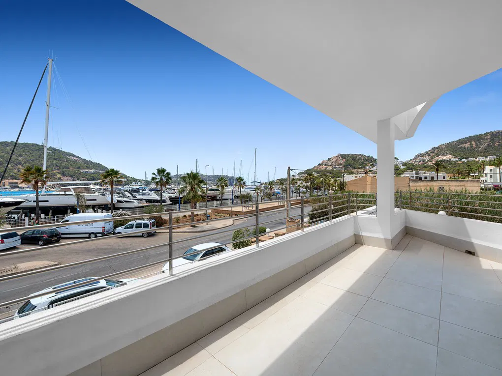 Apartament modern amb vistes magnífiques al port-1
