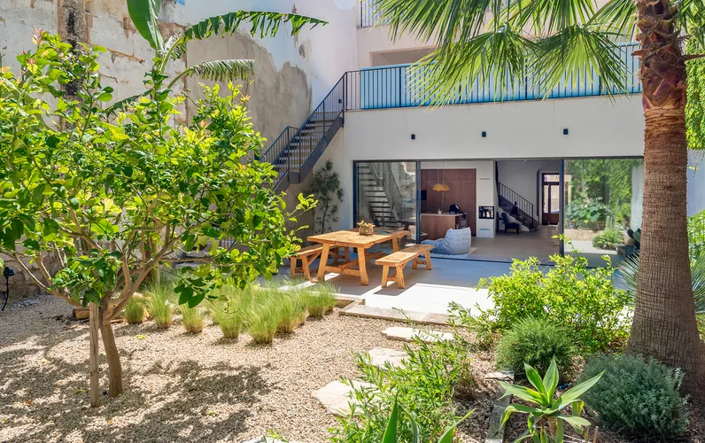 Dorfhaus mit Garten, Pool und Gästehaus im Zentrum von Sa Pobla