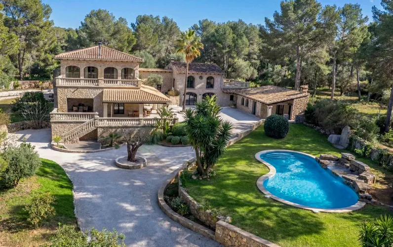 Autentica finca in pietra naturale vicino a Palma