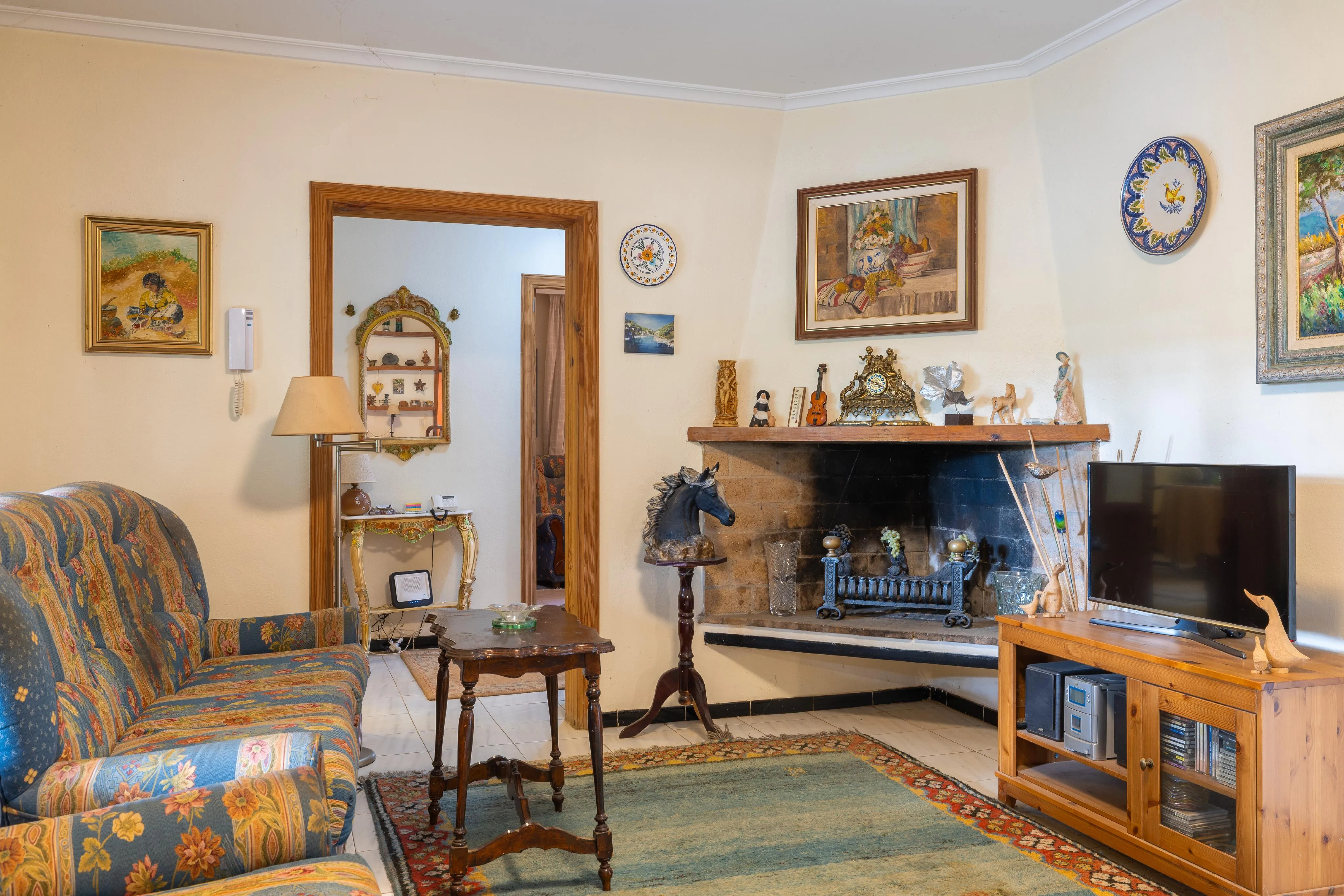 Charming finca with generous space and idyllic outdoor living-8