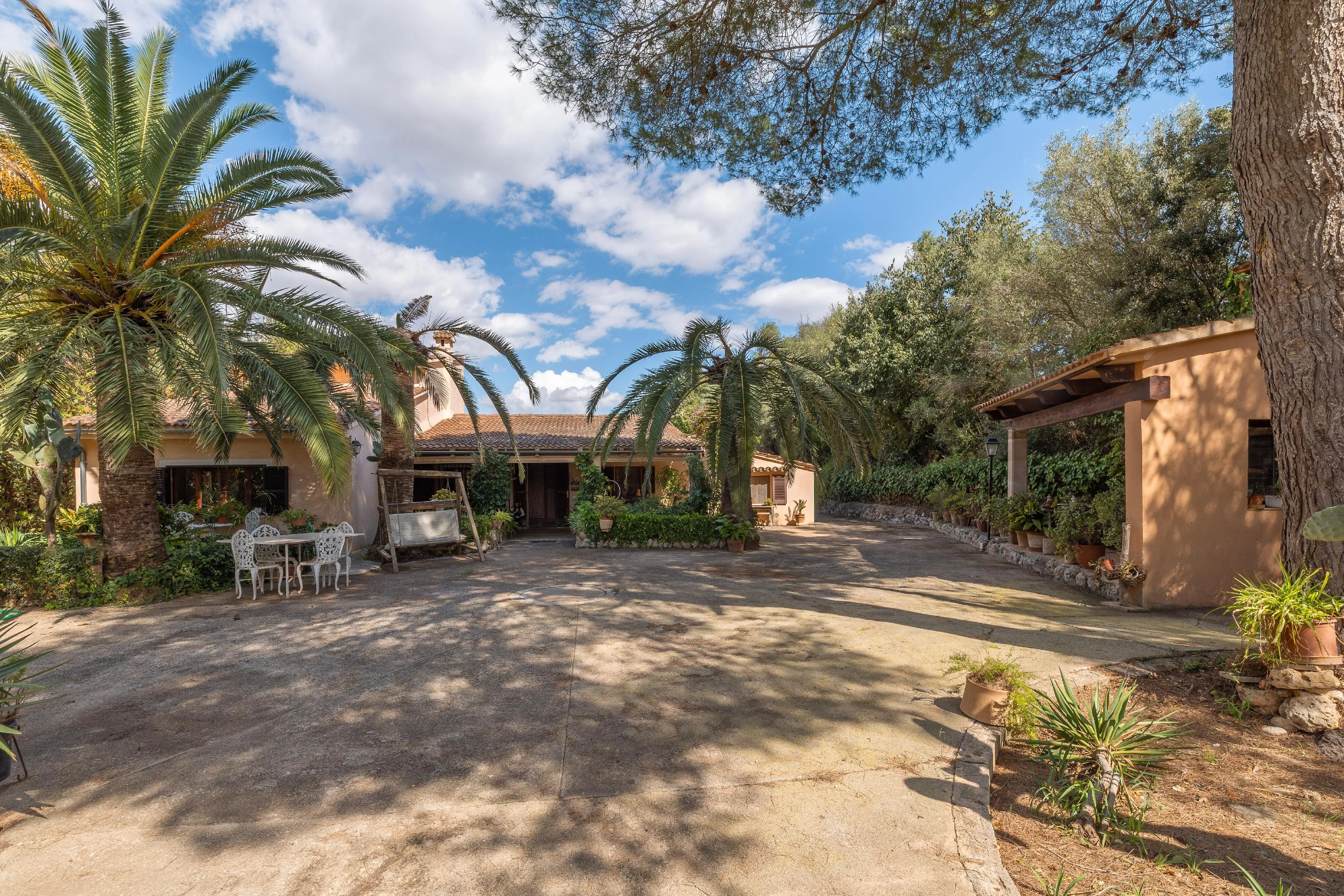 Charming finca with generous space and idyllic outdoor living-20